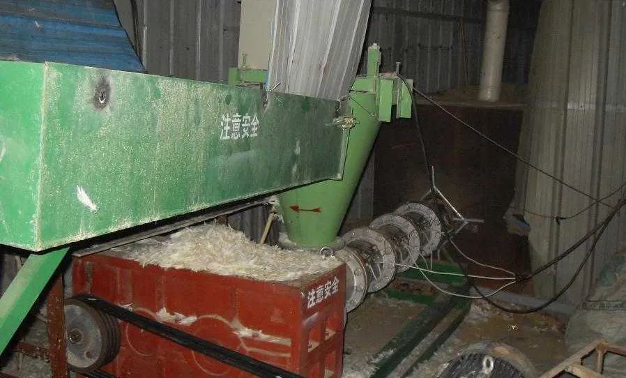 羽毛粉加工腥味、苦味、惡臭味混雜，看工業(yè)除臭劑如何快速除臭！