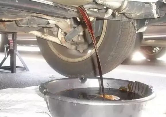 潔匠凈化·的凈工業(yè)除臭劑_廢機(jī)油處理難度大，擺脫“惡臭異味”又有什么方向？